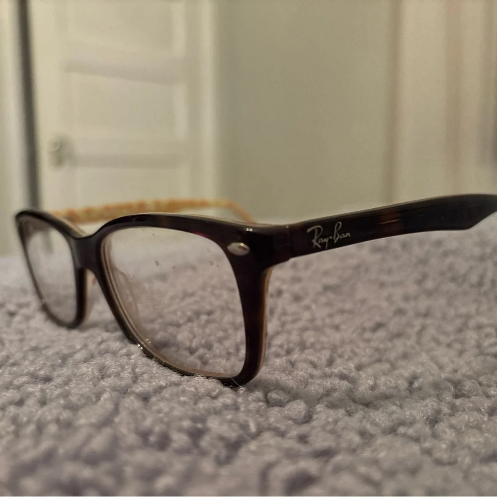 Ray-Ban Tortoiseshell Brown Wayfarer-Style Glasses